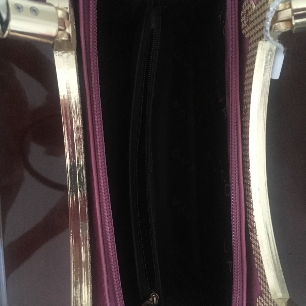 Raspberry Patent Purse - image 4